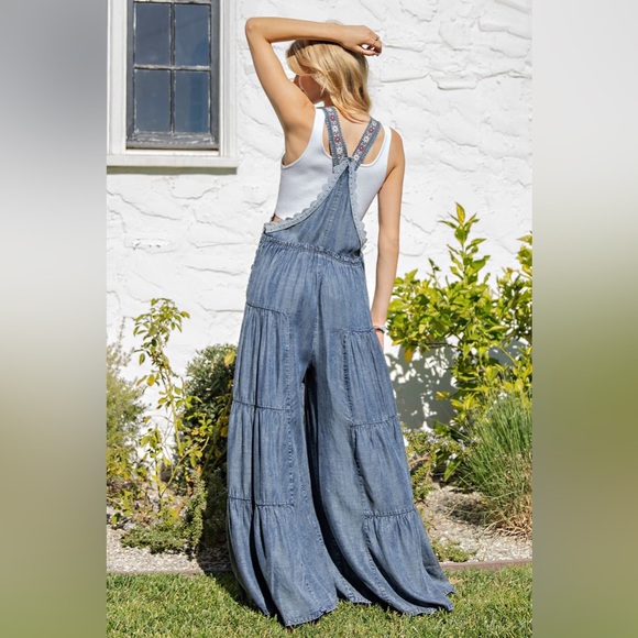 Lace Trim Tiered Wide Leg Denim Overalls Jumpsuit - eesome - Picture 4 of 7